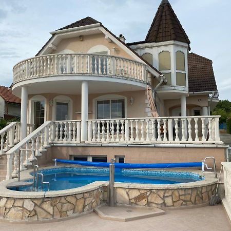 A- Villa Балатонфюред Экстерьер фото